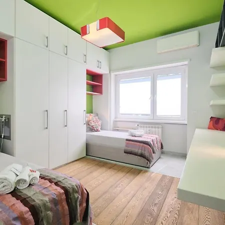 Vatican 4 Bedrooms Ac *