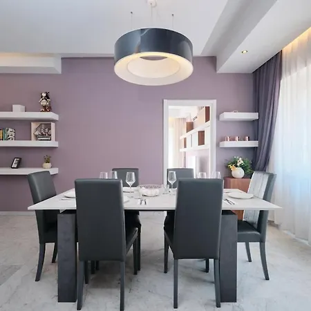 Vatican 4 Bedrooms Ac Apartment